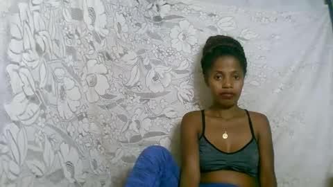 Snapshot of rosiahot1 chatting on 12, 11, 2025 rosia online show from 12, 11, 2025