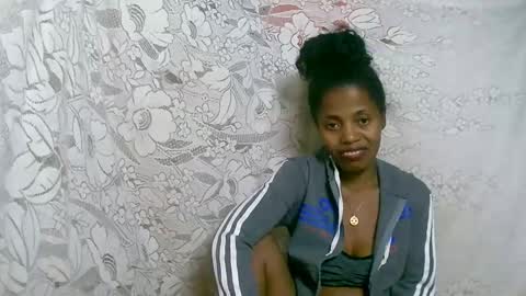 Snapshot of rosiahot1 chatting on 14, 11, 2025 rosia online show from 14, 11, 2025