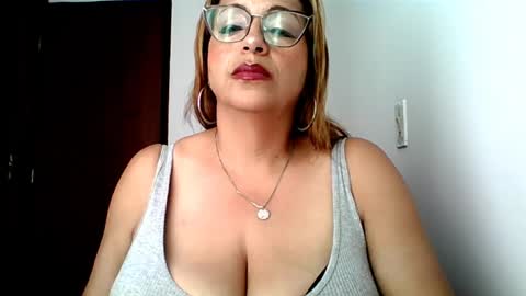 Snapshot of rossanalionheart chatting on 24, 5, 2026 Rossana online show from 24, 5, 2026