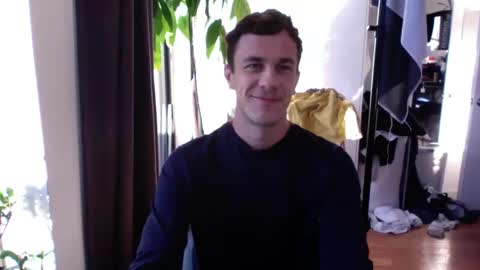 Snapshot of rosscollab chatting on 18, 11, 2025 RossCollab online show from 18, 11, 2025