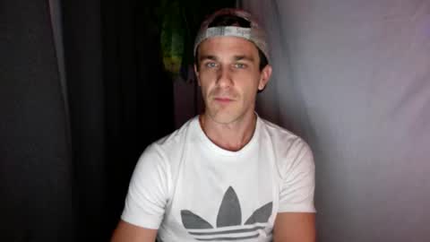 Snapshot of rosscollab chatting on 1, 12, 2025 RossCollab online show from 1, 12, 2025