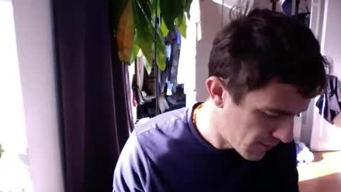 Snapshot of rosscollab chatting on 5, 12, 2025 RossCollab online show from 5, 12, 2025