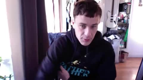 Snapshot of rosscollab chatting on 16, 12, 2025 RossCollab online show from 16, 12, 2025