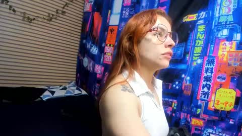 Snapshot of rosse_25 chatting on 18, 2, 2025 Would you like to help me with supplementation and sports suits so I can compete in powerlifting  online show from 18, 2, 2025