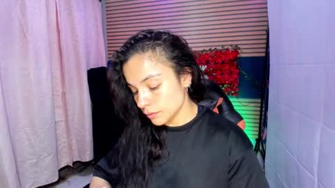 Snapshot of rosse_25 chatting on 17, 9, 2025 Would you like to help me with supplementation and sports suits so I can compete in powerlifting  online show from 17, 9, 2025