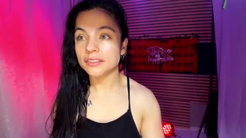 Snapshot of rosse_25 chatting on 4, 10, 2025 Would you like to help me with supplementation and sports suits so I can compete in powerlifting  online show from 4, 10, 2025