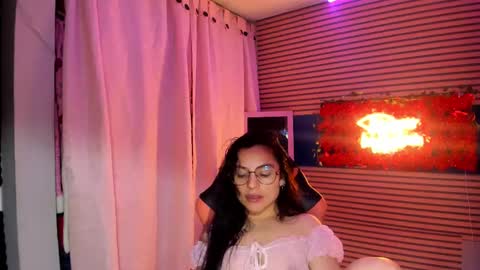 Snapshot of rosse_25 chatting on 8, 10, 2025 Would you like to help me with supplementation and sports suits so I can compete in powerlifting  online show from 8, 10, 2025