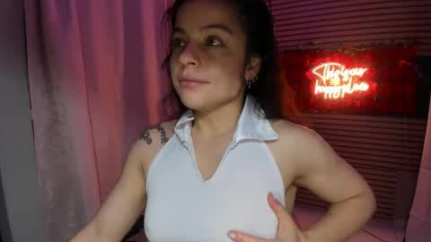 Snapshot of rosse_25 chatting on 12, 10, 2025 Would you like to help me with supplementation and sports suits so I can compete in powerlifting  online show from 12, 10, 2025