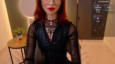 Snapshot of rosse_98_ chatting on 18, 10, 2025 Miss Rosse online show from 18, 10, 2025