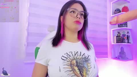   online show from 23, 9, 2025