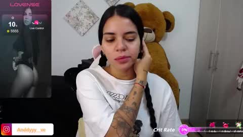 Snapshot of rossebunny25 chatting on 17, 11, 2025 Rosse online show from 17, 11, 2025