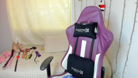 ROSSE DEMOND  online show from 19, 3, 2026