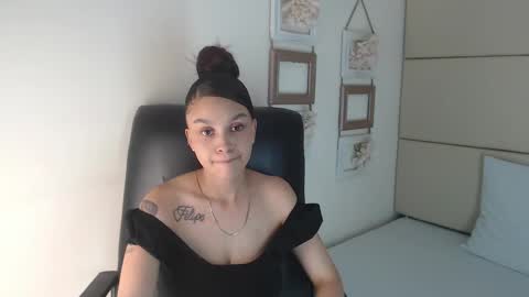 Snapshot of rossi_baker chatting on 27, 2, 2025 Rossi online show from 27, 2, 2025