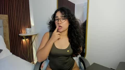 Snapshot of rossie_lanie_ chatting on 1, 4, 2026 rossie_lanie_ online show from 1, 4, 2026