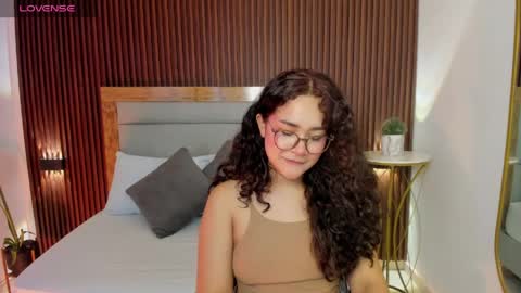 Snapshot of rossie_lanie_ chatting on 9, 4, 2026 rossie_lanie_ online show from 9, 4, 2026