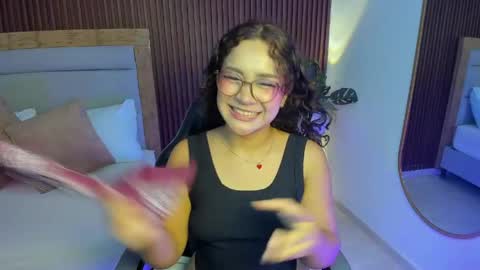 Snapshot of rossie_lanie_ chatting on 22, 4, 2026 rossie_lanie_ online show from 22, 4, 2026