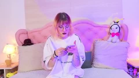 Snapshot of rossiie_hunt_ chatting on 26, 11, 2025 rossiie_hunt_ online show from 26, 11, 2025