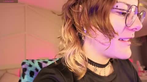 rossiie_hunt_ online show from 8, 5, 2026