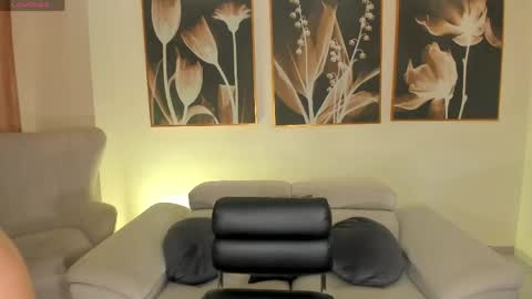 Snapshot of rossirivers chatting on 23, 3, 2026 Rossie Rivers online show from 23, 3, 2026