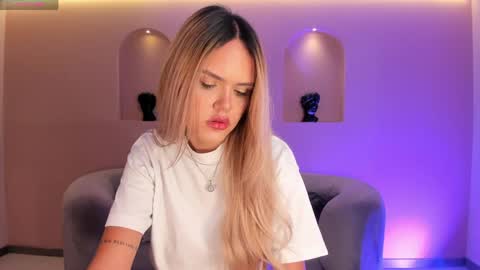 Snapshot of rossirivers chatting on 26, 3, 2026 Rossie Rivers online show from 26, 3, 2026