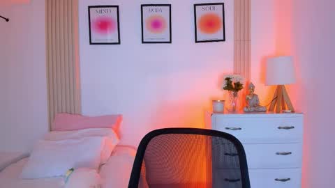 Snapshot of rossy_x chatting on 8, 1, 2026 rossy_x online show from 8, 1, 2026