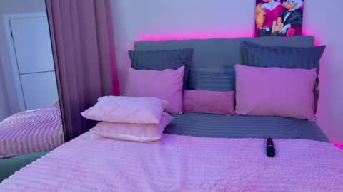 Snapshot of rossy_x_ chatting on 27, 5, 2026 Rossy 630 pm - 230 am online show from 27, 5, 2026