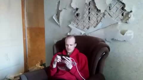 Snapshot of rostislav00 chatting on 8, 2, 2025 Ros online show from 8, 2, 2025
