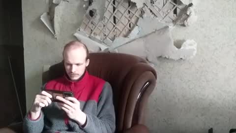 Snapshot of rostislav00 chatting on 4, 3, 2025 Ros online show from 4, 3, 2025