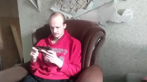 Snapshot of rostislav00 chatting on 6, 3, 2025 Ros online show from 6, 3, 2025