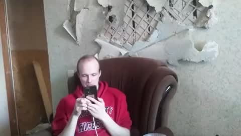 Snapshot of rostislav00 chatting on 8, 3, 2025 Ros online show from 8, 3, 2025