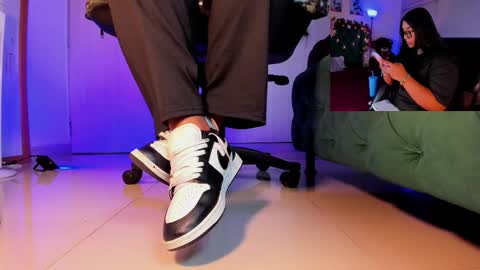 rosyejones online show from 4, 12, 2025