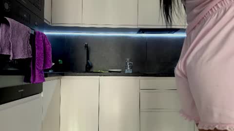 Snapshot of rosynixie chatting on 22, 6, 2026 rosynixie online show from 22, 6, 2026