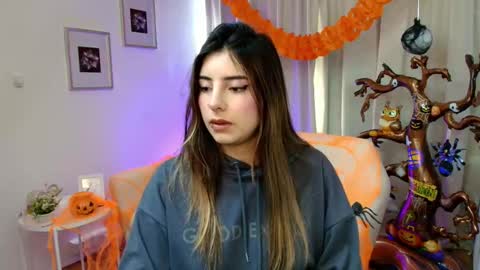 Snapshot of rousee_v chatting on 23, 10, 2025 Rousee online show from 23, 10, 2025