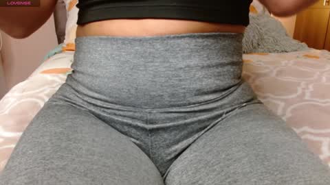 Rouss marie henao  online show from 1, 2, 2025