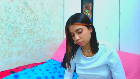 Snapshot of rousse_violet chatting on 10, 3, 2025 rousse_violet online show from 10, 3, 2025