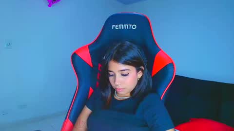 Snapshot of rousse_violet chatting on 10, 9, 2025 rousse_violet online show from 10, 9, 2025