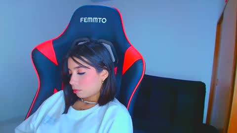 Snapshot of rousse_violet chatting on 18, 9, 2025 rousse_violet online show from 18, 9, 2025