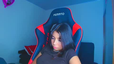 Snapshot of rousse_violet chatting on 27, 9, 2025 rousse_violet online show from 27, 9, 2025