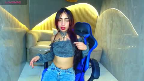 Snapshot of roux_r chatting on 23, 2, 2026 Roux online show from 23, 2, 2026