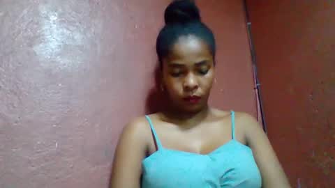 rovaelyah online show from 2, 10, 2025