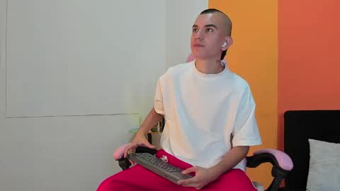Rowan online show from 24, 4, 2026