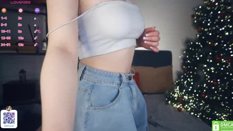 Snapshot of rowenahallman chatting on 26, 12, 2024 Michelle online show from 26, 12, 2024
