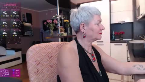 Snapshot of roxana_brooks chatting on 19, 11, 2025 Roxana online show from 19, 11, 2025