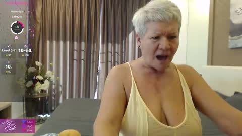 Snapshot of roxana_brooks chatting on 30, 11, 2025 Roxana online show from 30, 11, 2025