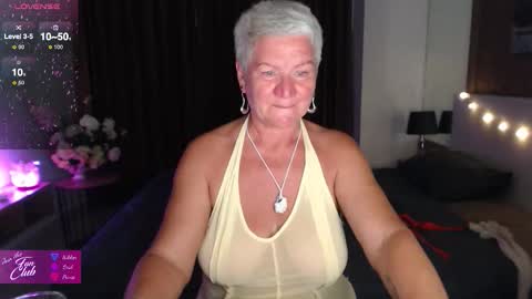 Snapshot of roxana_brooks chatting on 13, 1, 2026 Roxana online show from 13, 1, 2026