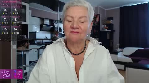 Snapshot of roxana_brooks chatting on 4, 2, 2026 Roxana online show from 4, 2, 2026