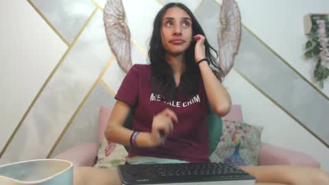 Snapshot of roxana_cyrano chatting on 3, 1, 2025 online show from 3, 1, 2025