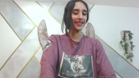 Snapshot of roxana_cyrano chatting on 17, 2, 2025 online show from 17, 2, 2025