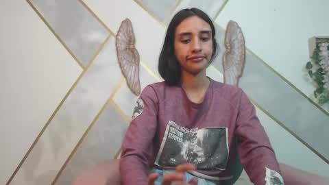 Snapshot of roxana_cyrano chatting on 25, 2, 2025 online show from 25, 2, 2025