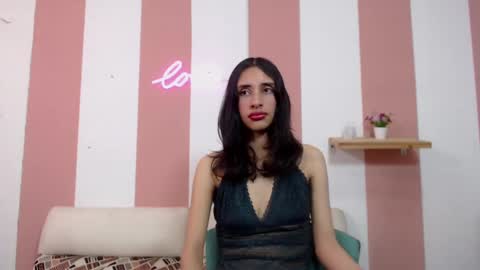 Snapshot of roxana_cyrano chatting on 3, 3, 2025 online show from 3, 3, 2025